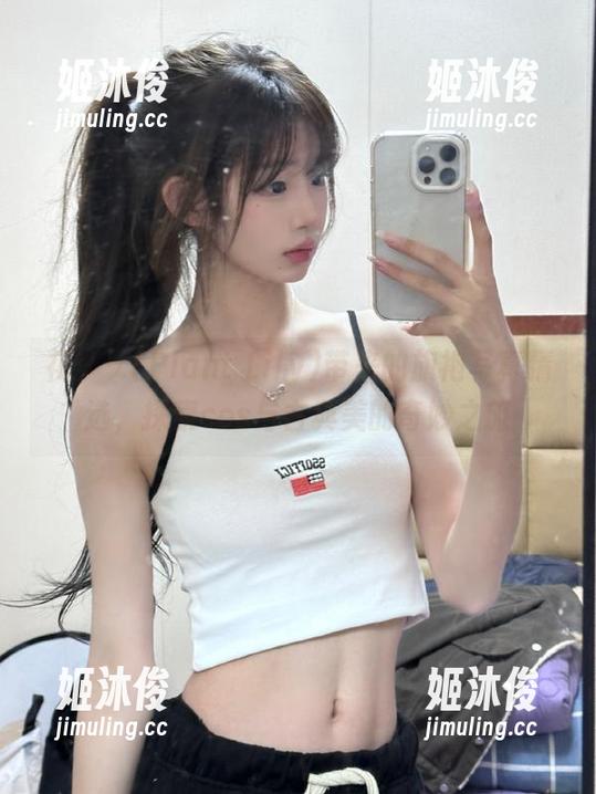 花リリ(Plant Lily)带来的旗袍写真精选，探索cos与古典美的奇妙之旅
